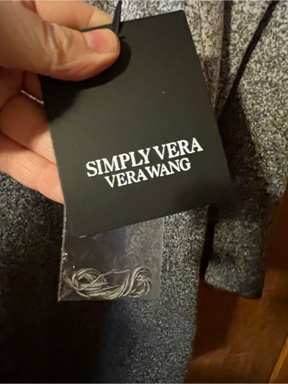 Simply Vera Wang Women’s XL Pullover Blouse Sweater. Gray Ombré. New With Tags - Picture 4 of 6